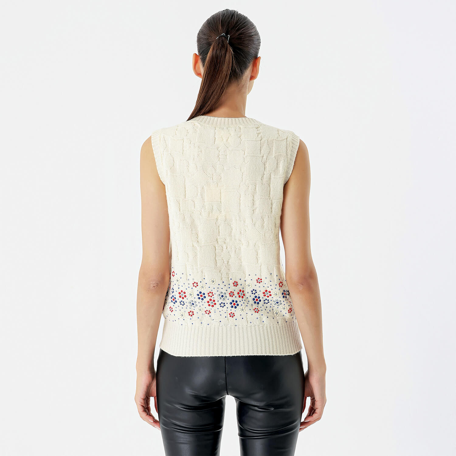 Chanel - Cream Cashmere Floral Embroidery Slim Sweater